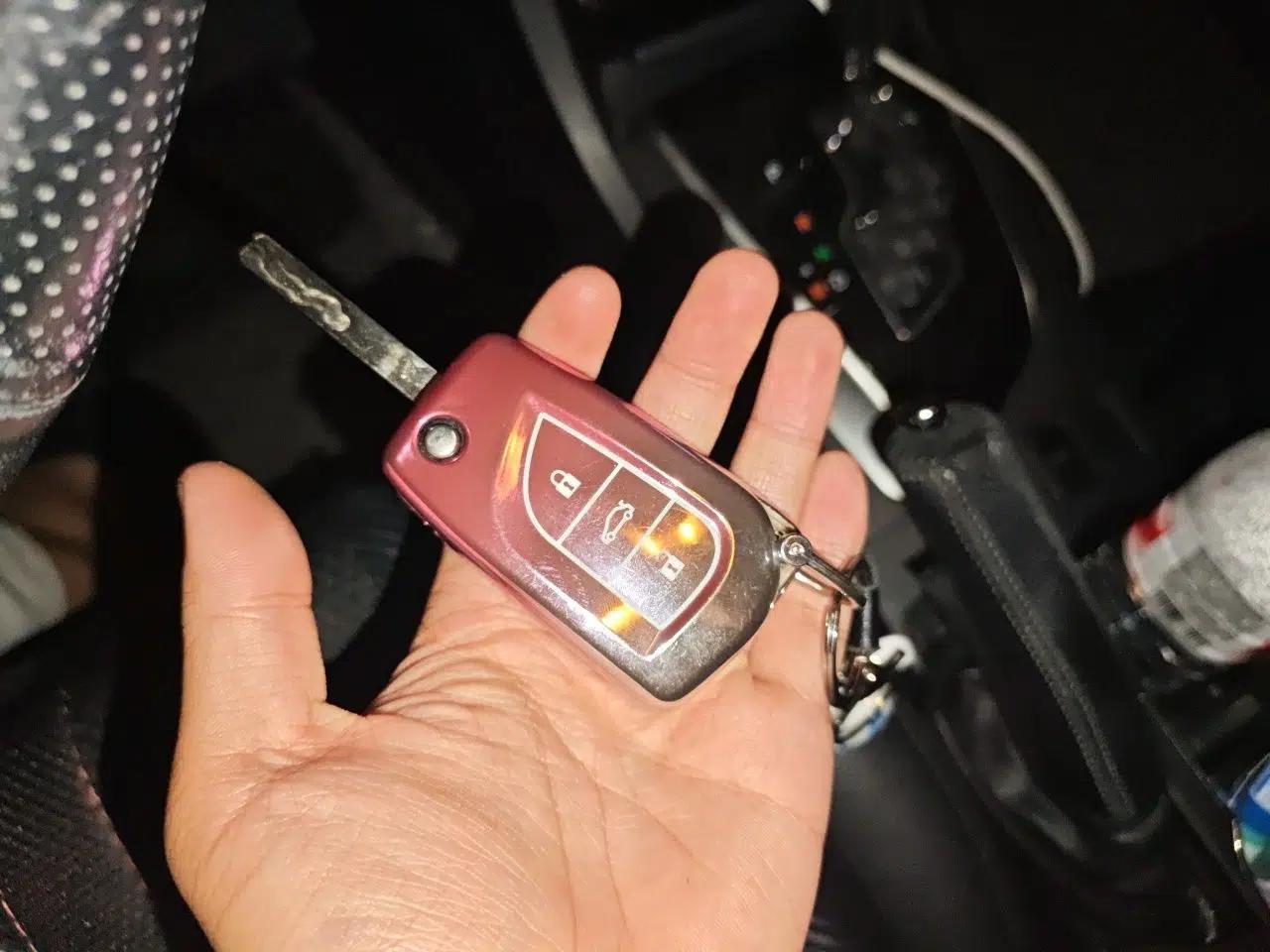 Toyota Corolla 2017 1.6L CVT GL — миниатюра 9