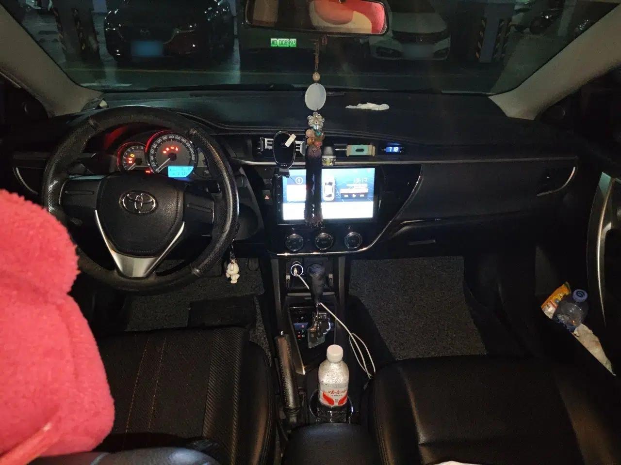 Toyota Corolla 2017 1.6L CVT GL — миниатюра 10