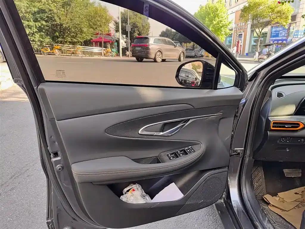 Changan UNI-T 2022 2.0T Premium Edition — миниатюра 6