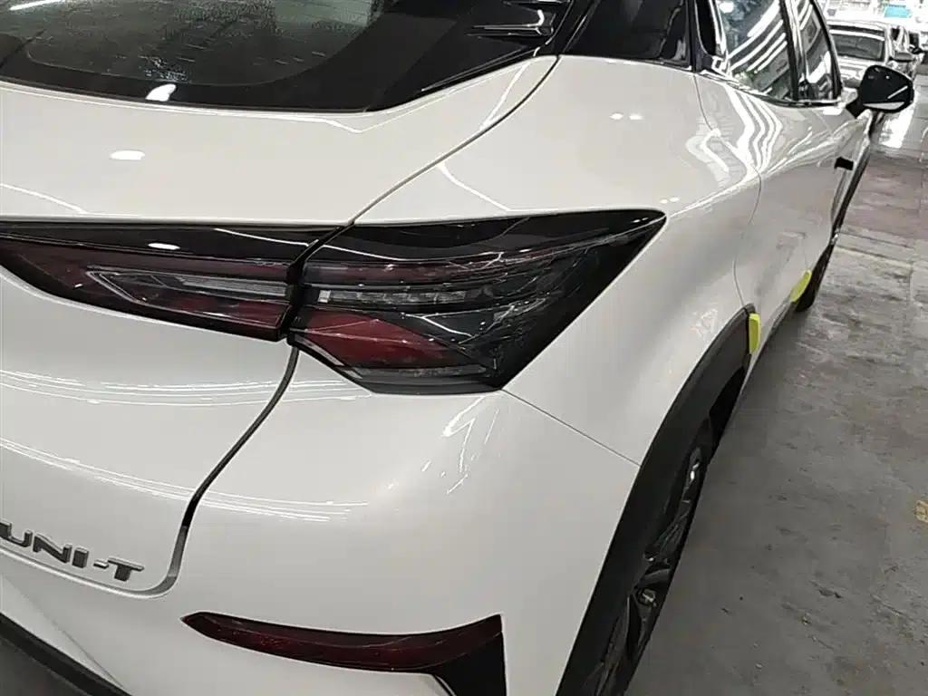 Changan UNI-T 2020 1.5T Premium Edition — миниатюра 8