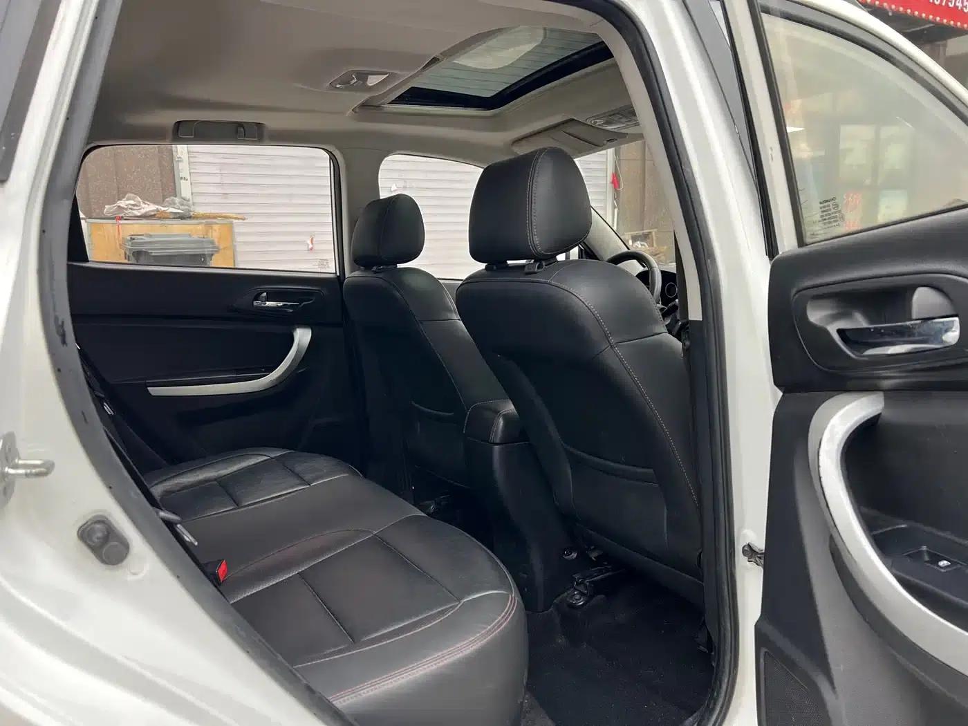 Changan CS35 2016 1.6L Automatic Deluxe (National V Emission Standard) — миниатюра 10
