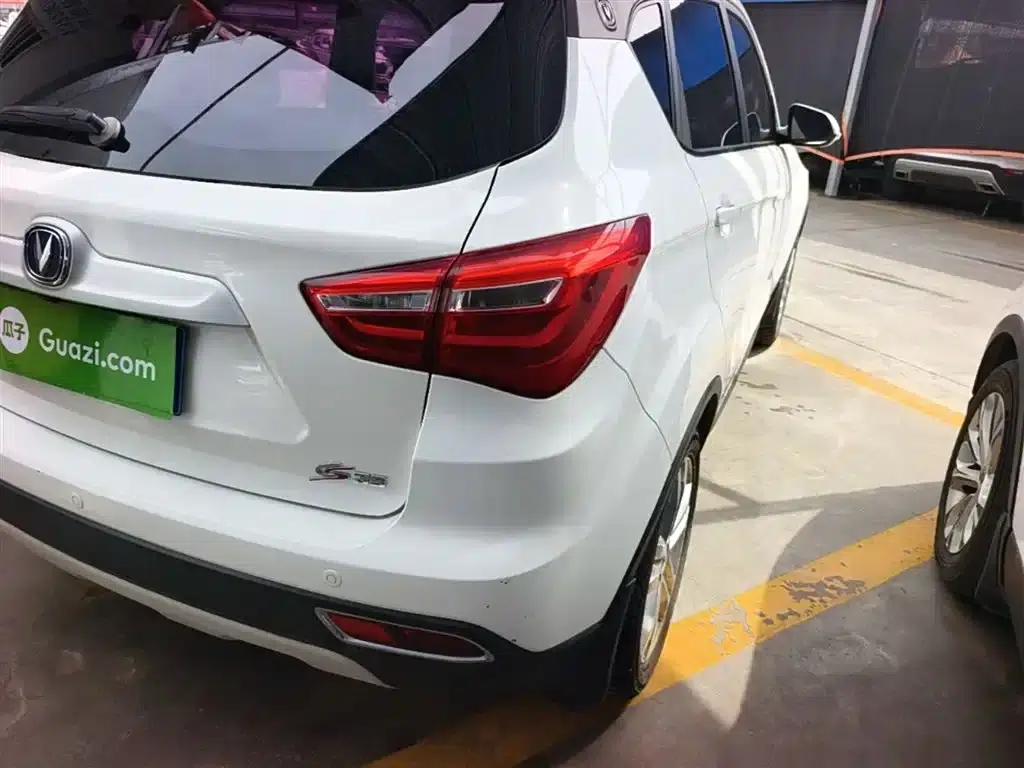 Changan CS35 2017 1.6L Manual Deluxe Edition — миниатюра 8
