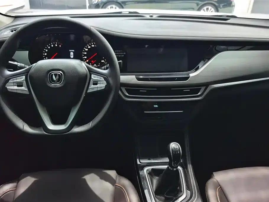 Changan CS35PLUS 2019 1.6L Manual Connected Edition — миниатюра 12
