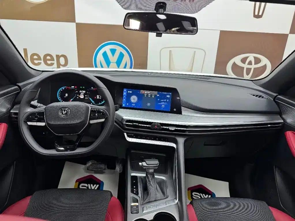 Changan CS35PLUS 2022 Blue Whale NE 1.4T DCT Luxury Edition — миниатюра 8