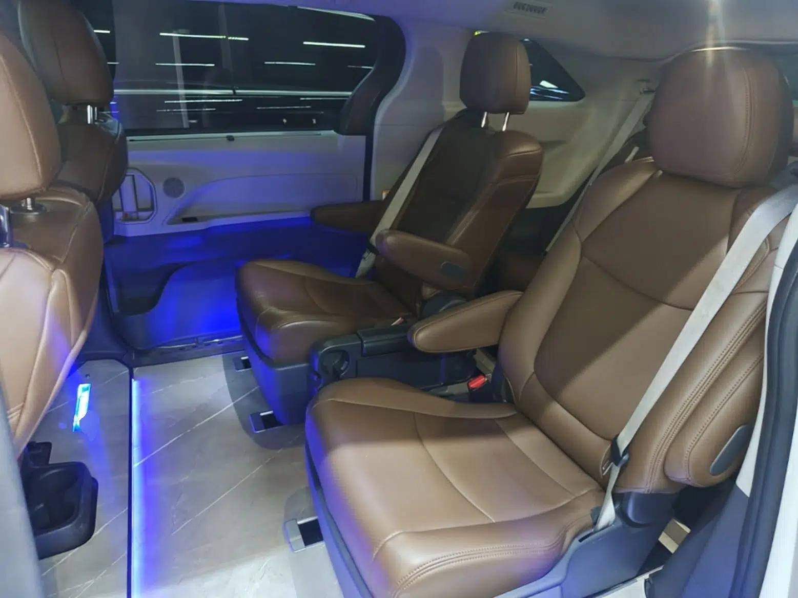Toyota SIENNA 2024 2.5L Hybrid Comfort Edition — миниатюра 20