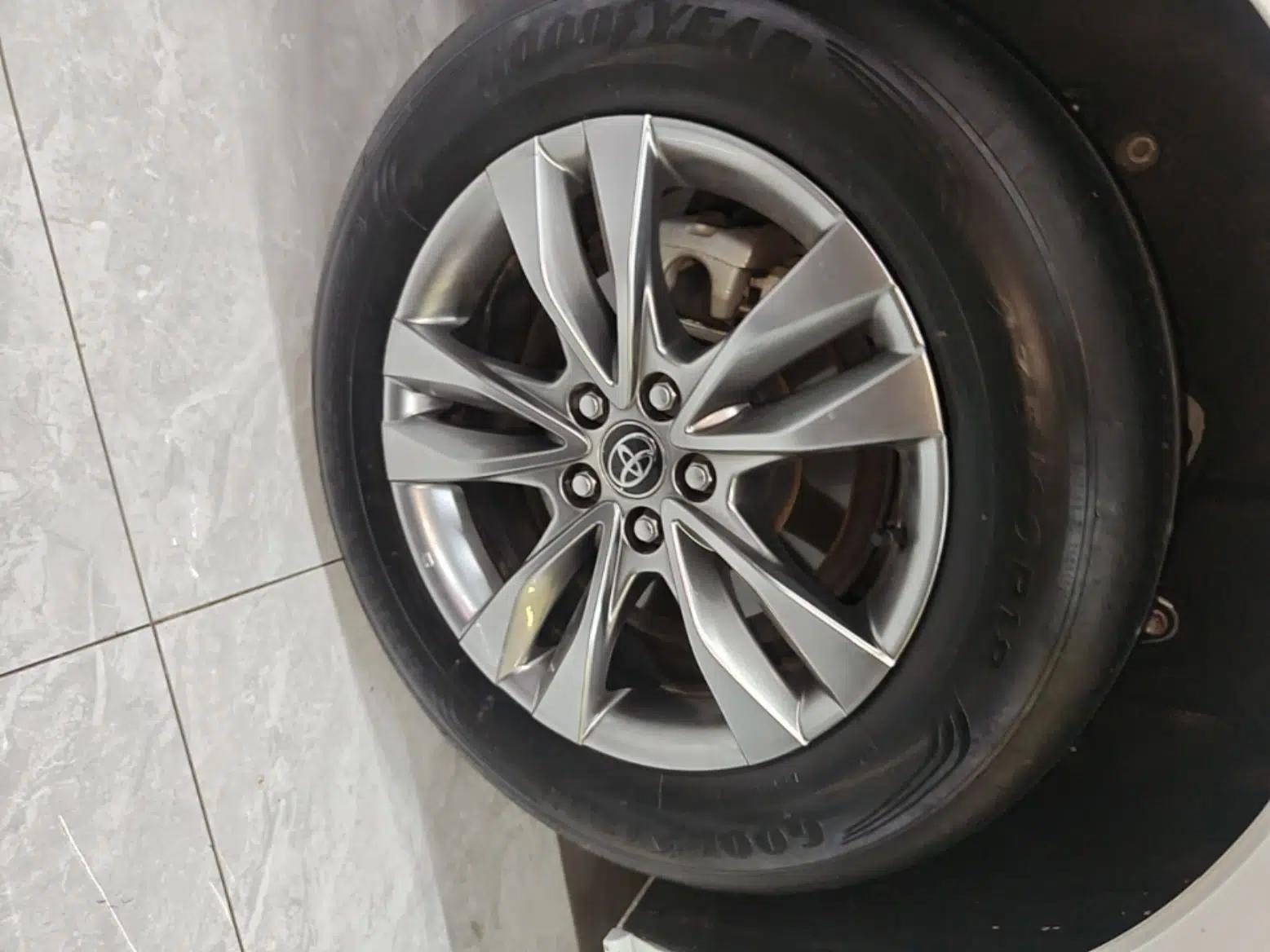 Toyota SIENNA 2024 2.5L Hybrid Comfort Edition — миниатюра 10