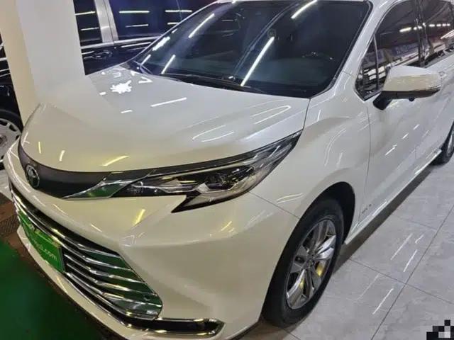 Toyota SIENNA 2024 2.5L Hybrid Comfort Edition