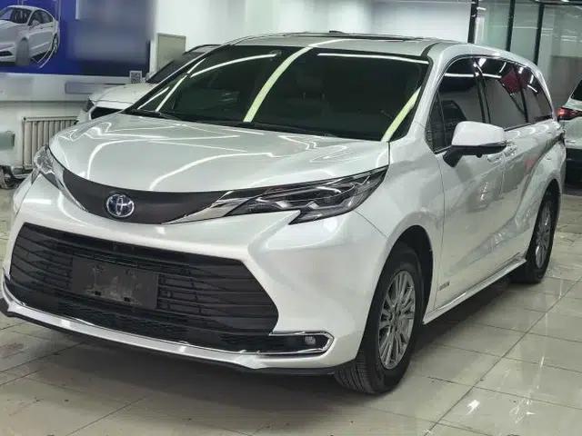 Toyota SIENNA 2023 2.5L Hybrid Comfort Edition