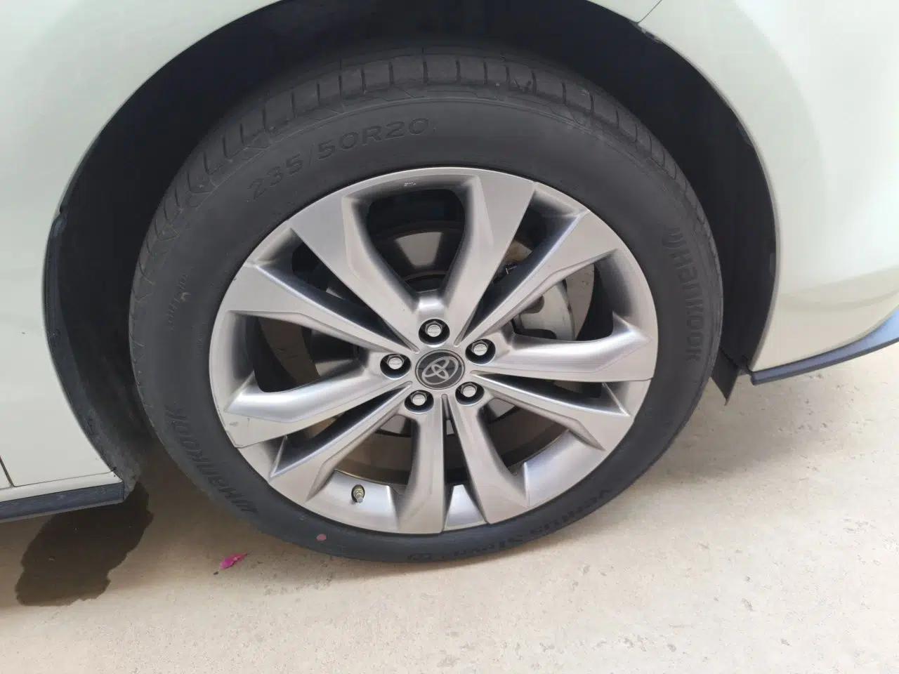 Toyota SIENNA 2023 2.5L Hybrid Deluxe Edition — миниатюра 8