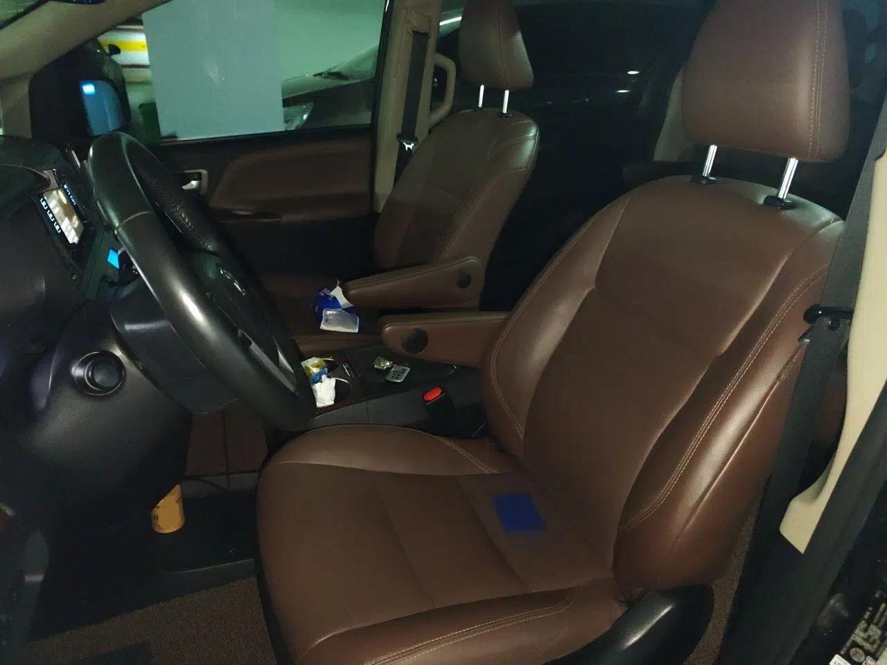 Toyota SIENNA 2017 3.5L Four-Wheel Drive Limited 7-Seater Canadian Version — миниатюра 16