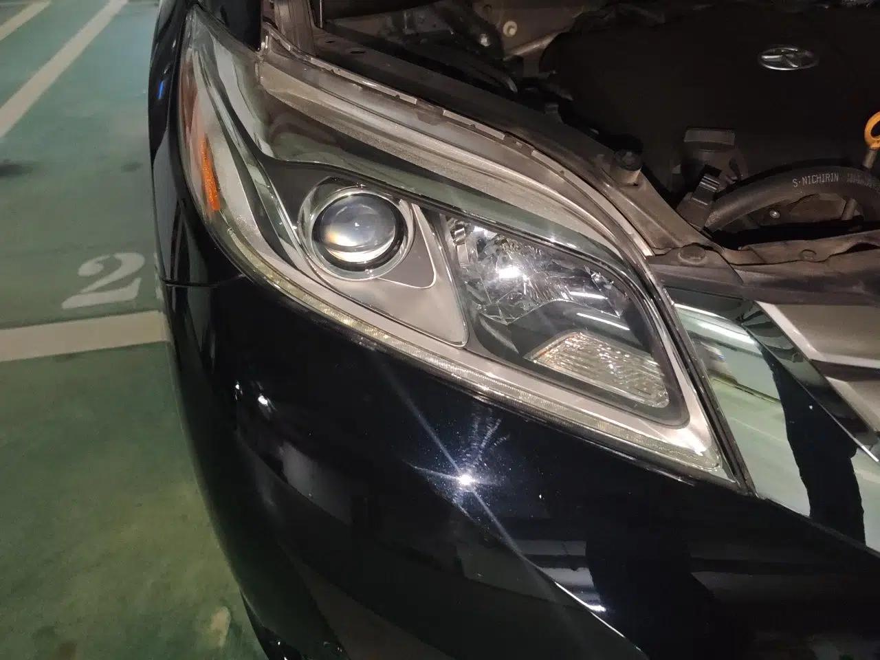 Toyota SIENNA 2017 3.5L Four-Wheel Drive Limited 7-Seater Canadian Version — миниатюра 7