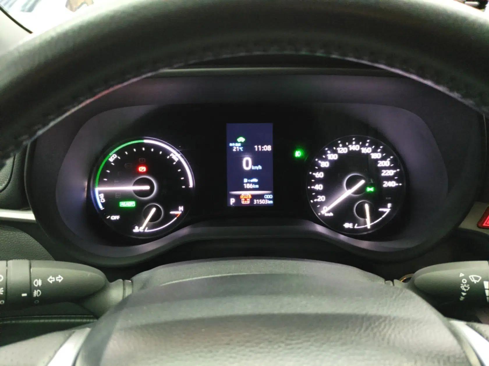 Toyota SIENNA 2023 2.5L Hybrid Deluxe Edition — миниатюра 15