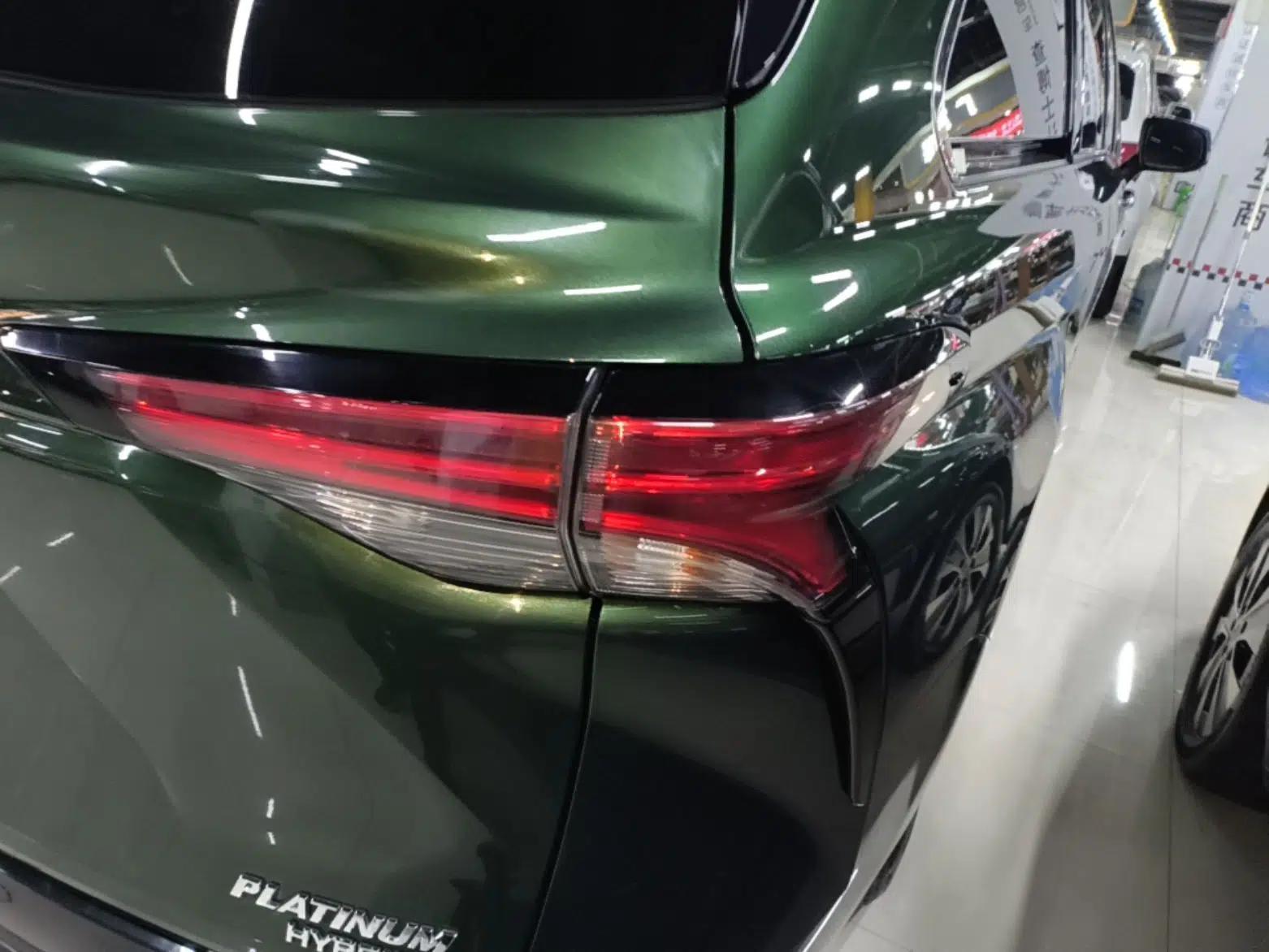 Toyota SIENNA 2021 2.5L Hybrid Platinum Edition — миниатюра 7