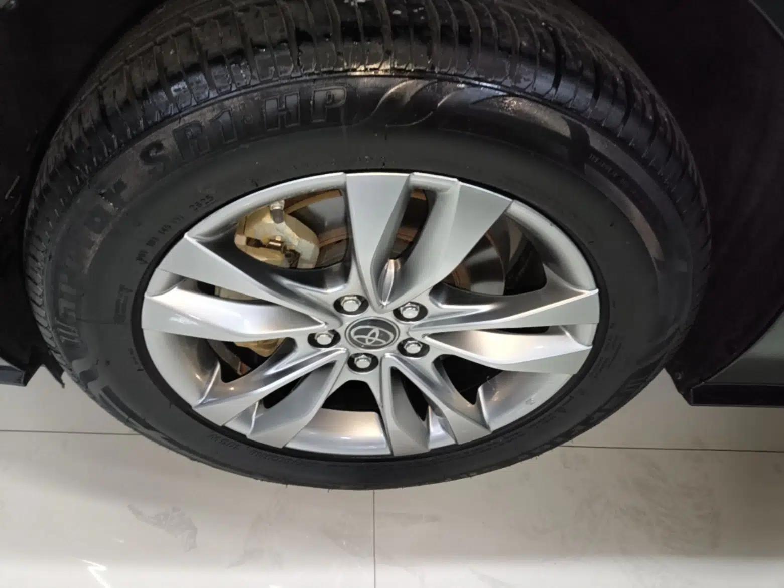 Toyota SIENNA 2021 2.5L Hybrid Platinum Edition — миниатюра 8