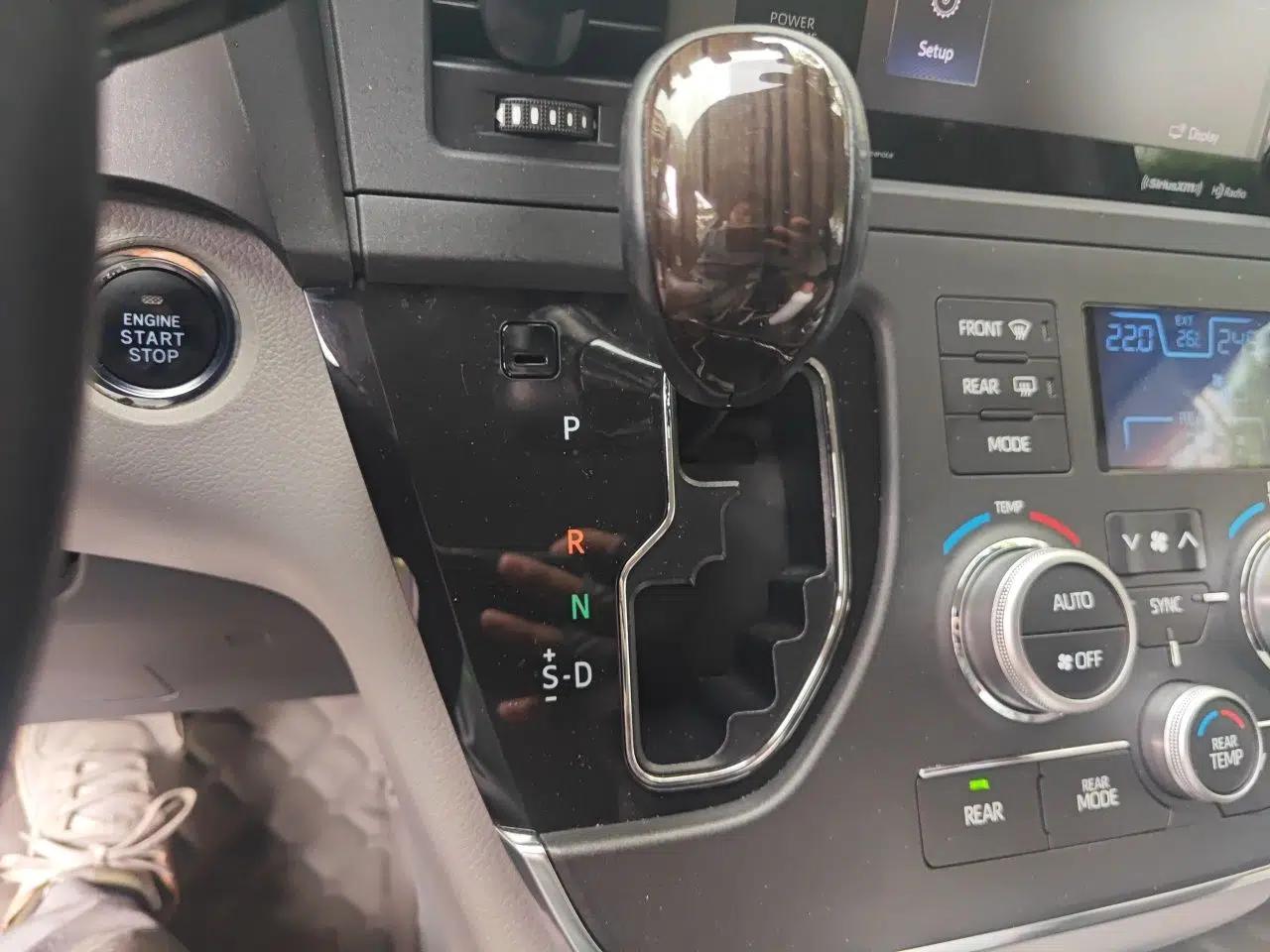 Toyota SIENNA  — миниатюра 15