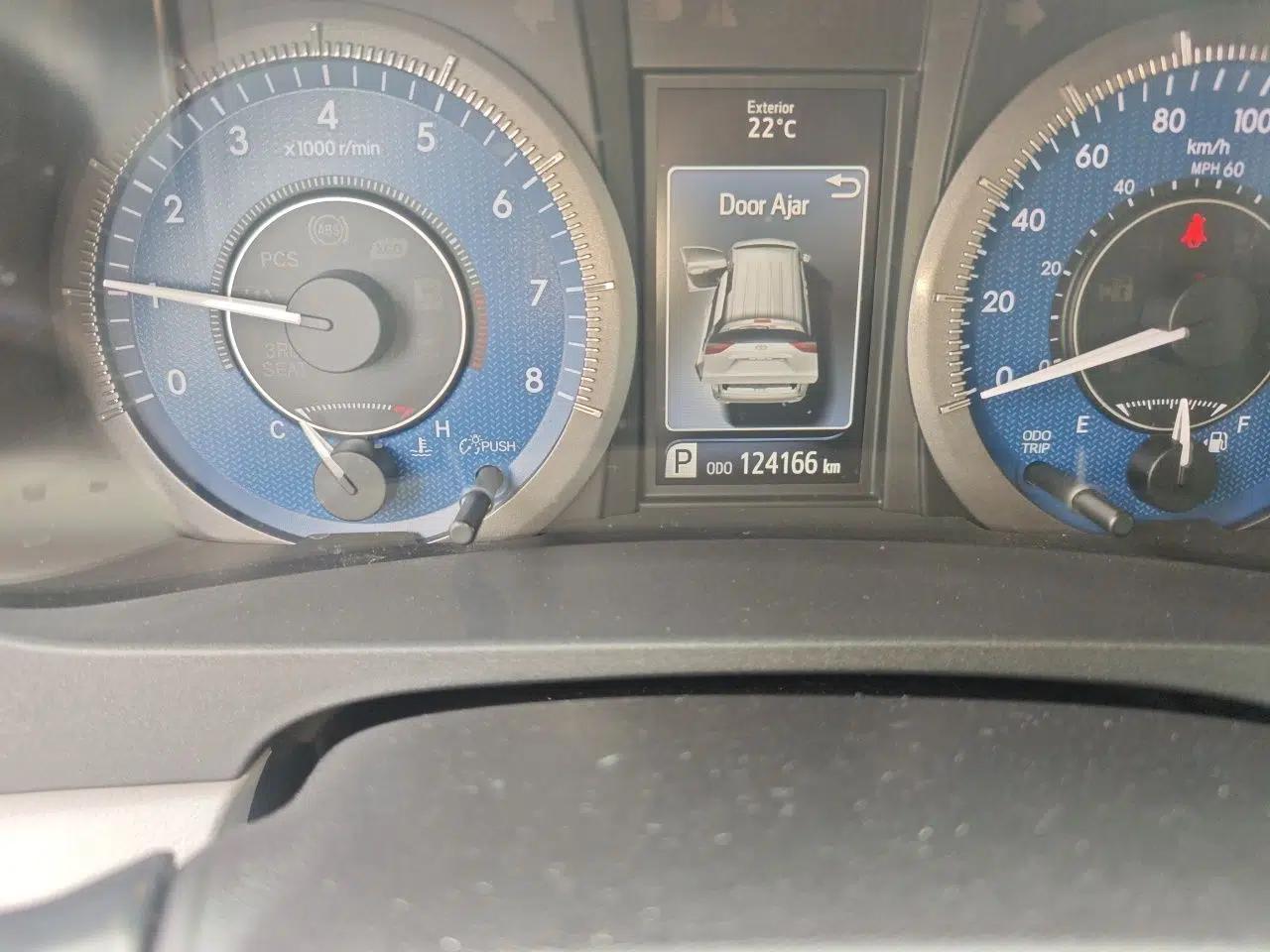 Toyota SIENNA  — миниатюра 13