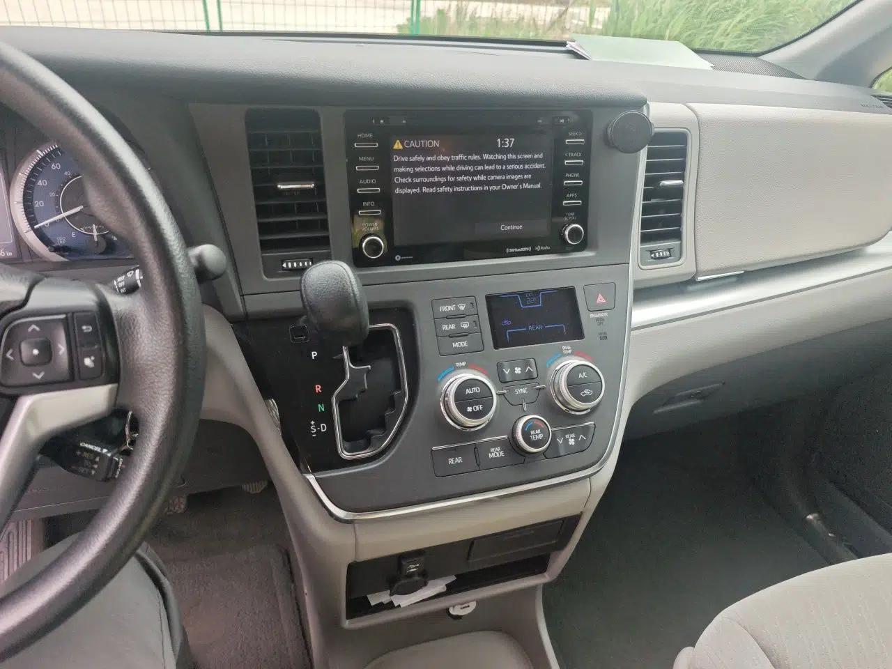 Toyota SIENNA  — миниатюра 14
