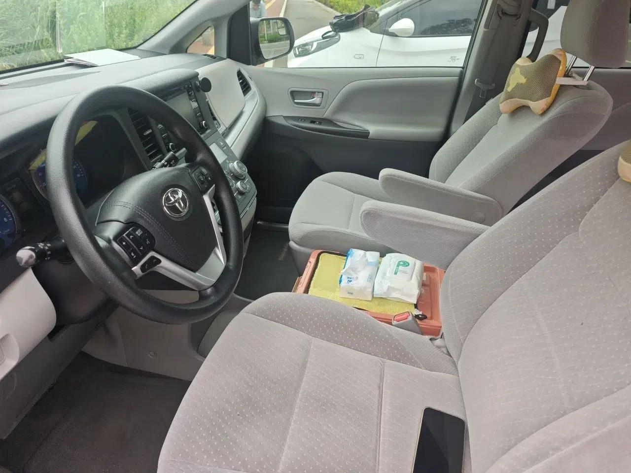 Toyota SIENNA  — миниатюра 16