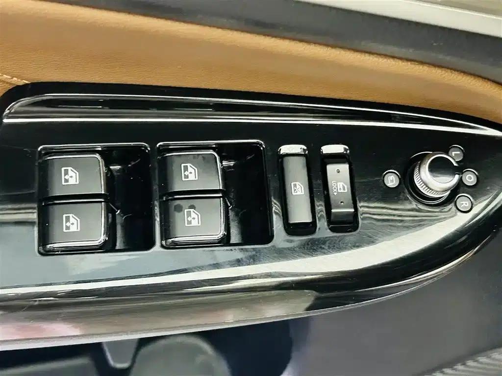 Changan CS95 2017 2.0T 2WD Smart Edition — миниатюра 18