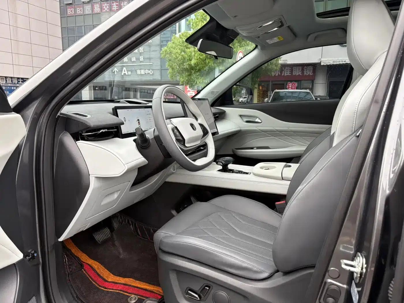 Changan UNI-Z New Energy 2024 Blue Whale Smart Electric iDD 125km Superior Edition — миниатюра 4