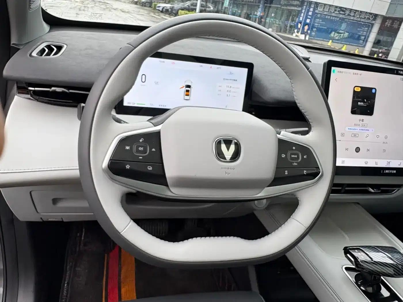 Changan UNI-Z New Energy 2024 Blue Whale Smart Electric iDD 125km Superior Edition — миниатюра 6