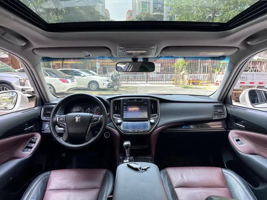Toyota Crown 2018 2.0T Sport Edition — миниатюра 11
