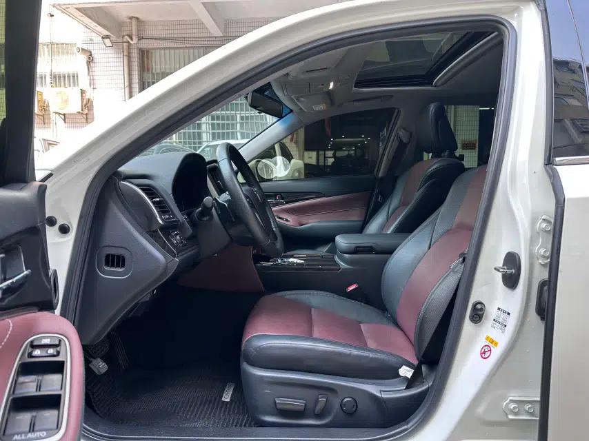 Toyota Crown 2018 2.0T Sport Edition — миниатюра 16