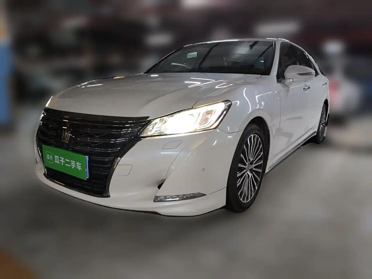 Toyota Crown 2018 2.0T Sport Edition — миниатюра 1
