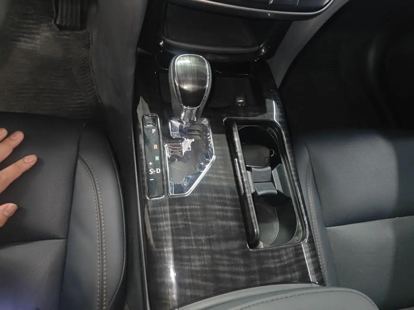 Toyota Crown 2015 2.0T Fashion Edition — миниатюра 12