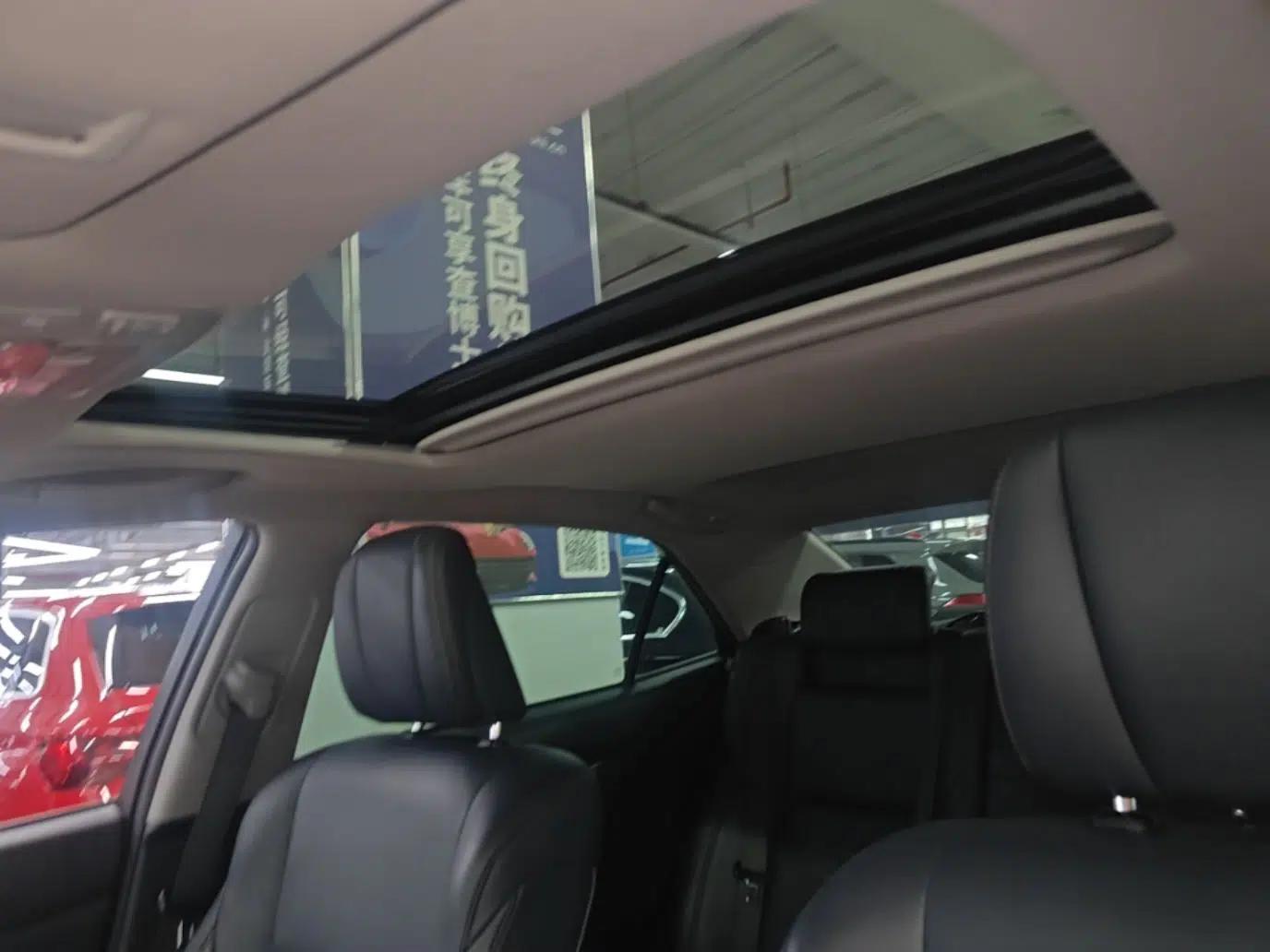 Toyota Crown 2015 2.0T Fashion Edition — миниатюра 14