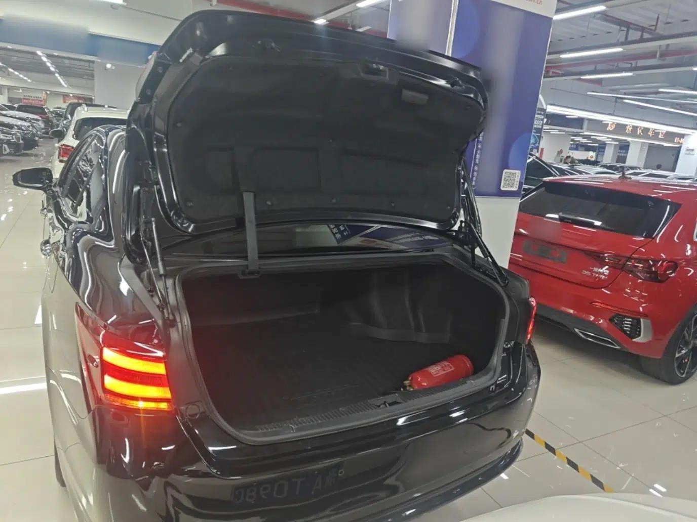 Toyota Crown 2015 2.0T Fashion Edition — миниатюра 15