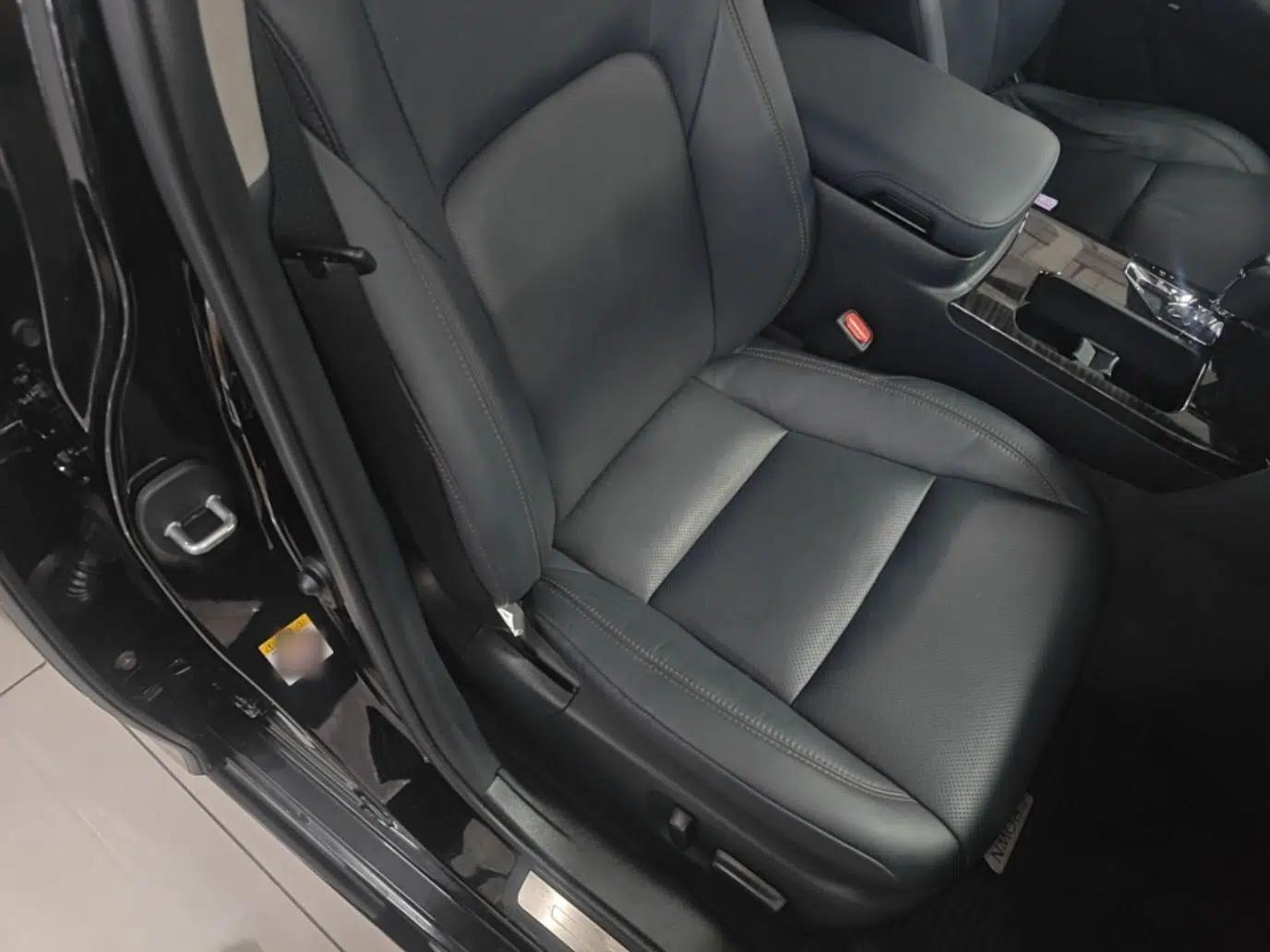 Toyota Crown 2015 2.0T Fashion Edition — миниатюра 22