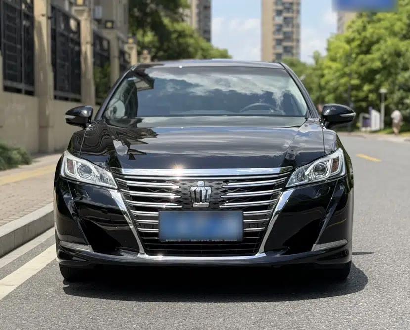 Toyota Crown 2015 2.0T Fashion Edition — миниатюра 4