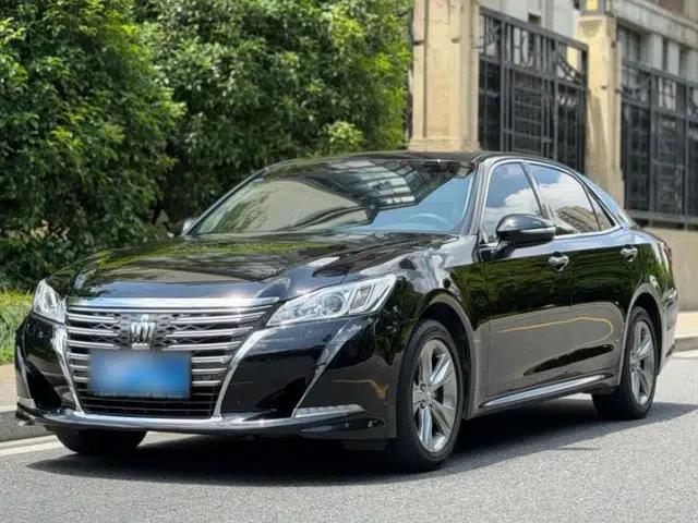 Toyota Crown 2015 2.0T Fashion Edition