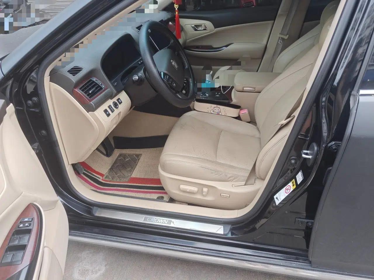Toyota Crown 2010 2.5L Royal Leather Sunroof Edition — миниатюра 16