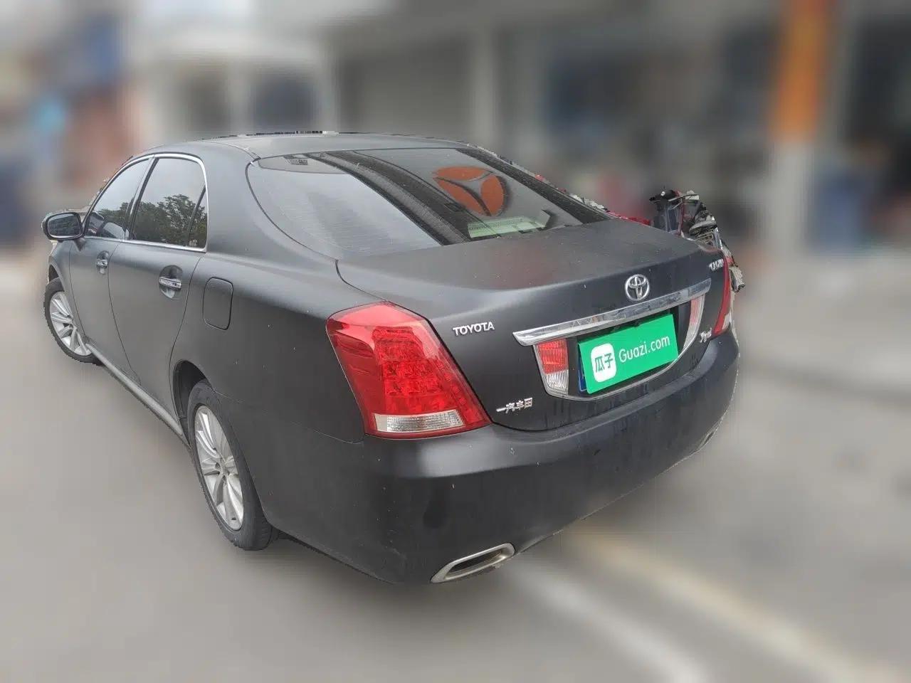 Toyota Crown 2010 2.5L Royal Leather Sunroof Edition — миниатюра 4