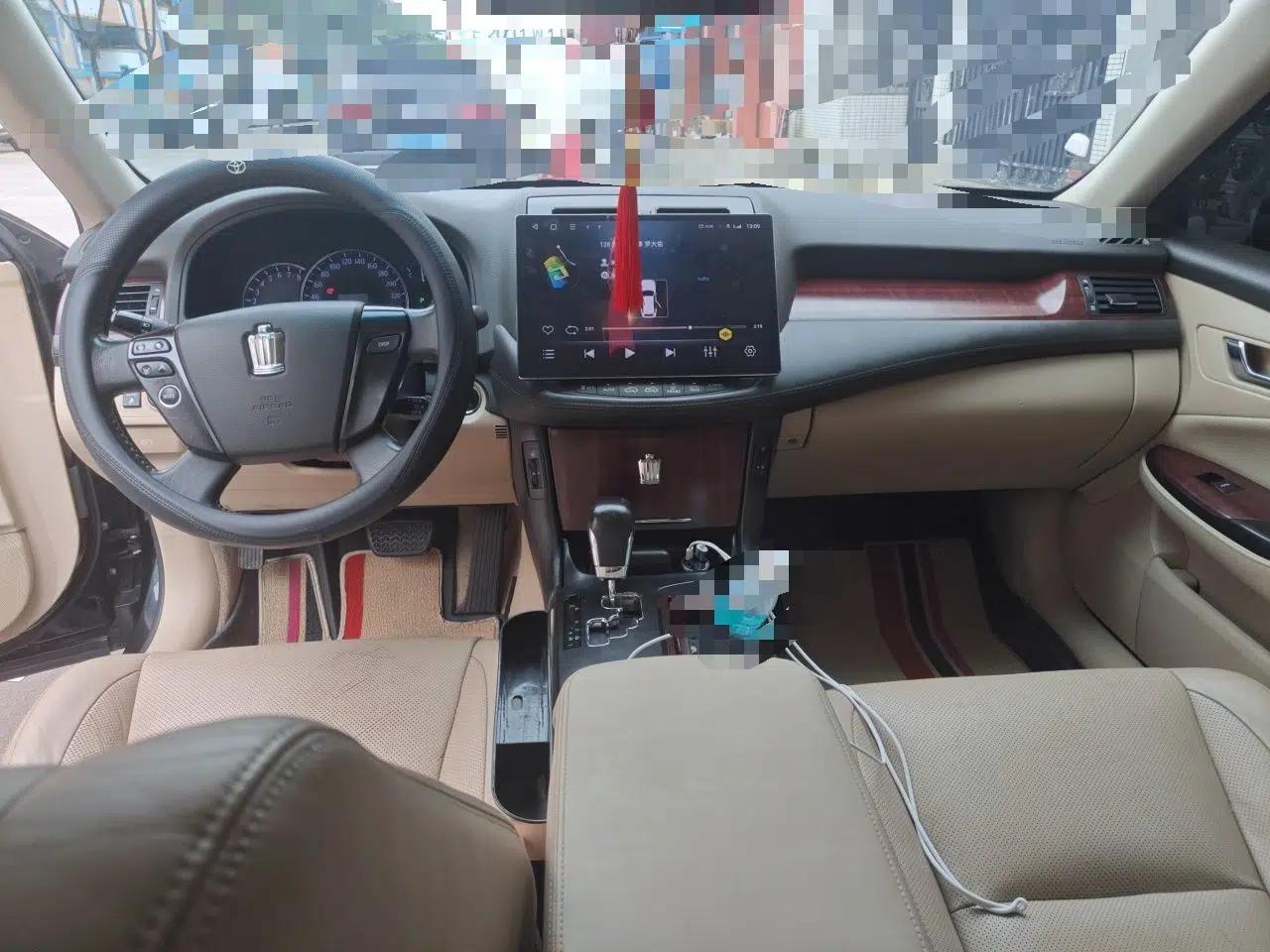 Toyota Crown 2010 2.5L Royal Leather Sunroof Edition — миниатюра 10