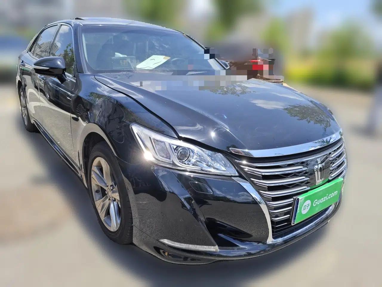Toyota Crown 2015 2.0T Fashion Edition — миниатюра 3