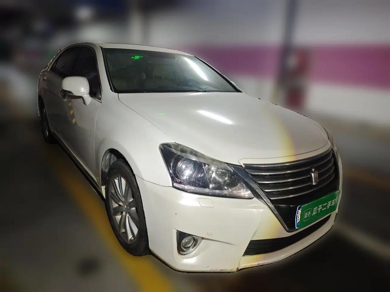 Toyota Crown 2012 2.5L Royal Leather Edition — миниатюра 3