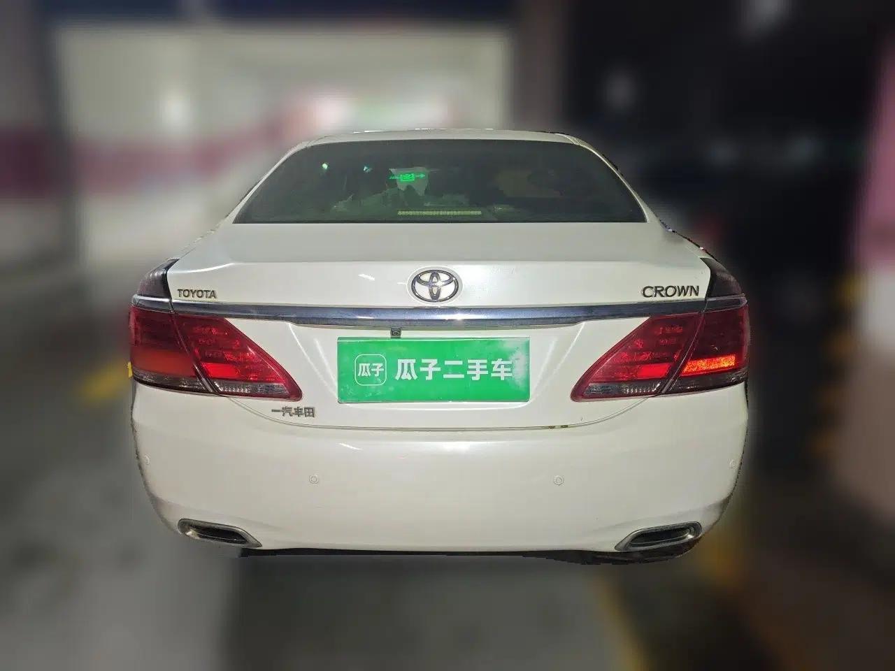 Toyota Crown 2012 2.5L Royal Leather Edition — миниатюра 5