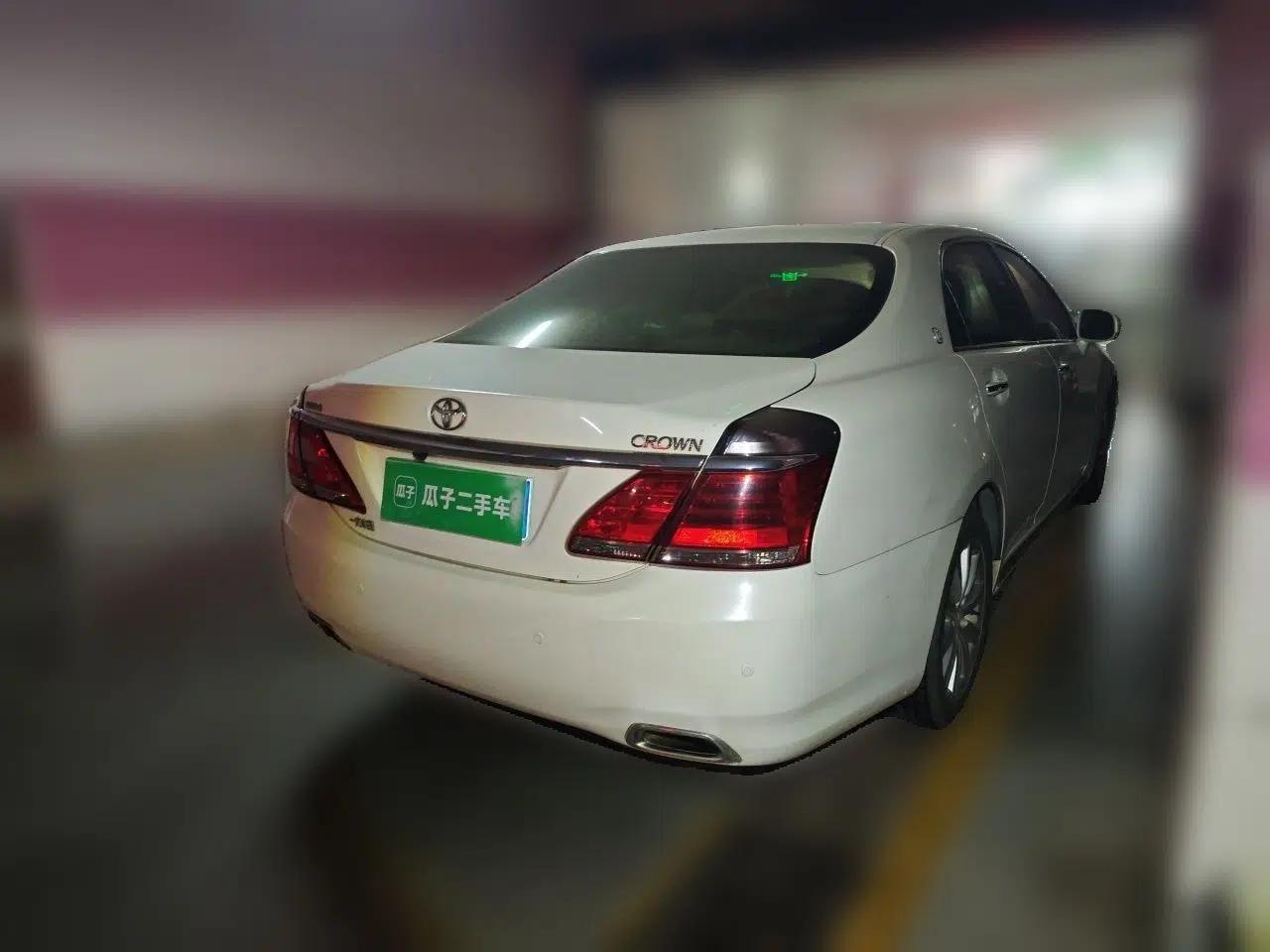 Toyota Crown 2012 2.5L Royal Leather Edition — миниатюра 6