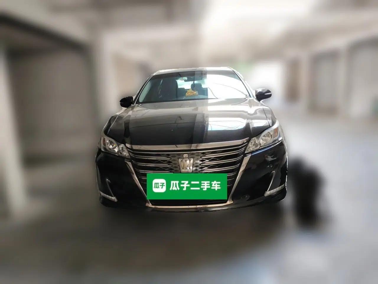 Toyota Crown 2018 2.0T Fashion Edition — миниатюра 2