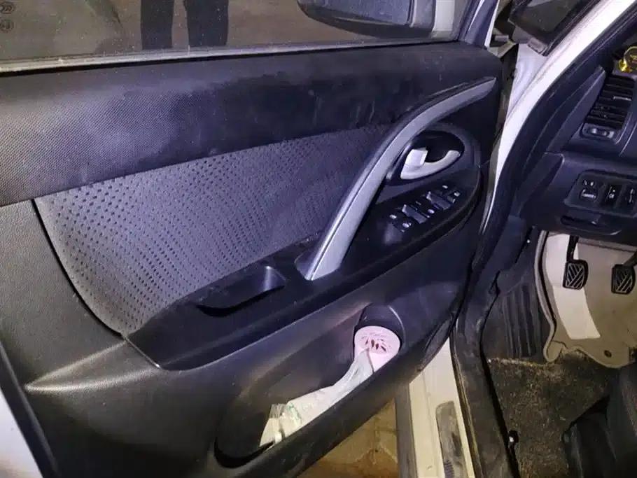 Changan CX20 2014 1.4L Manual Sunroof Navigation Edition (National IV Emission Standard) — миниатюра 7