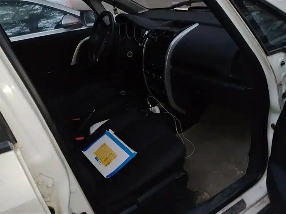Changan CX20 2014 1.4L Manual Sunroof Navigation Edition (National IV Emission Standard) — миниатюра 8