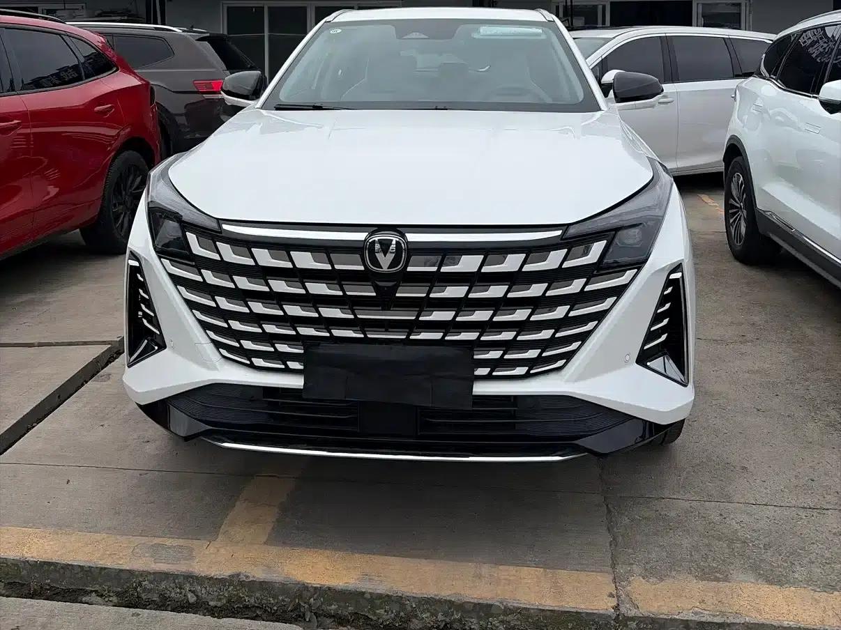 Changan UNI-Z 2025 1.5T Premium Edition — миниатюра 2