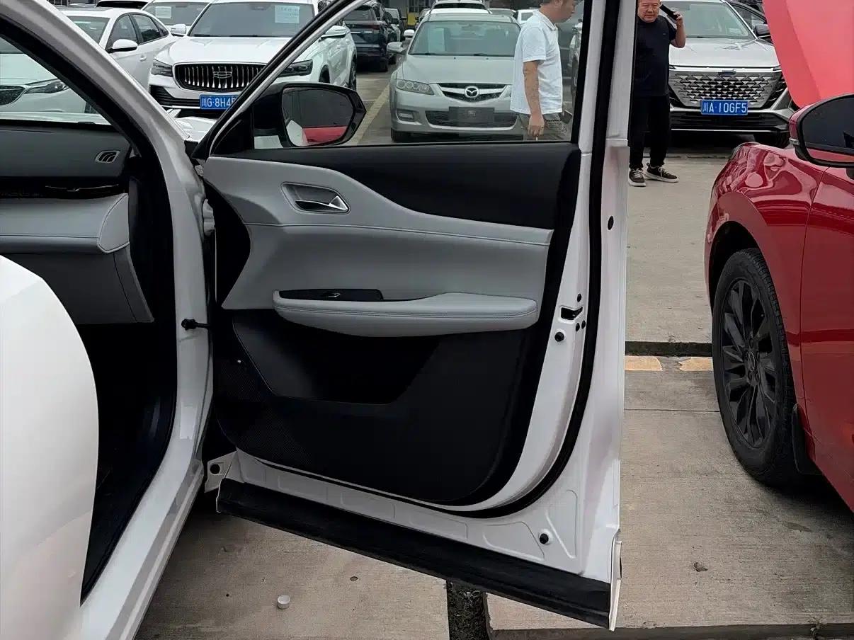 Changan UNI-Z 2025 1.5T Premium Edition — миниатюра 7