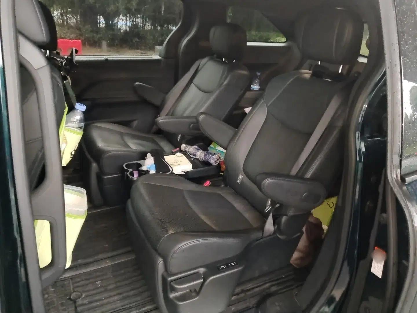 Toyota Granvia 2022 2.5L Hybrid Flagship Edition — миниатюра 18