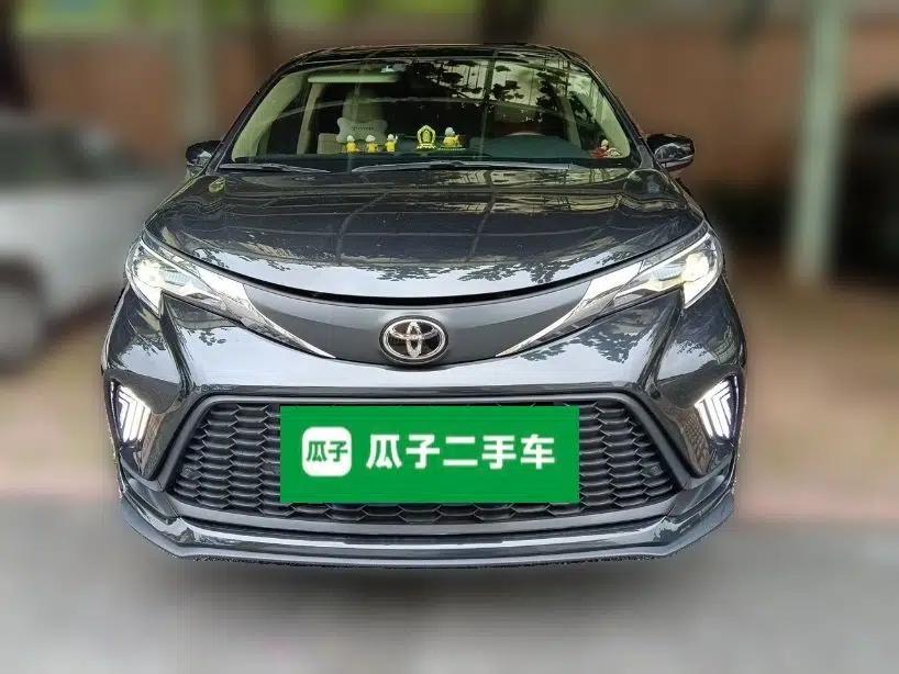 Toyota Granvia 2024 2.5L Hybrid Comfort Edition — миниатюра 2