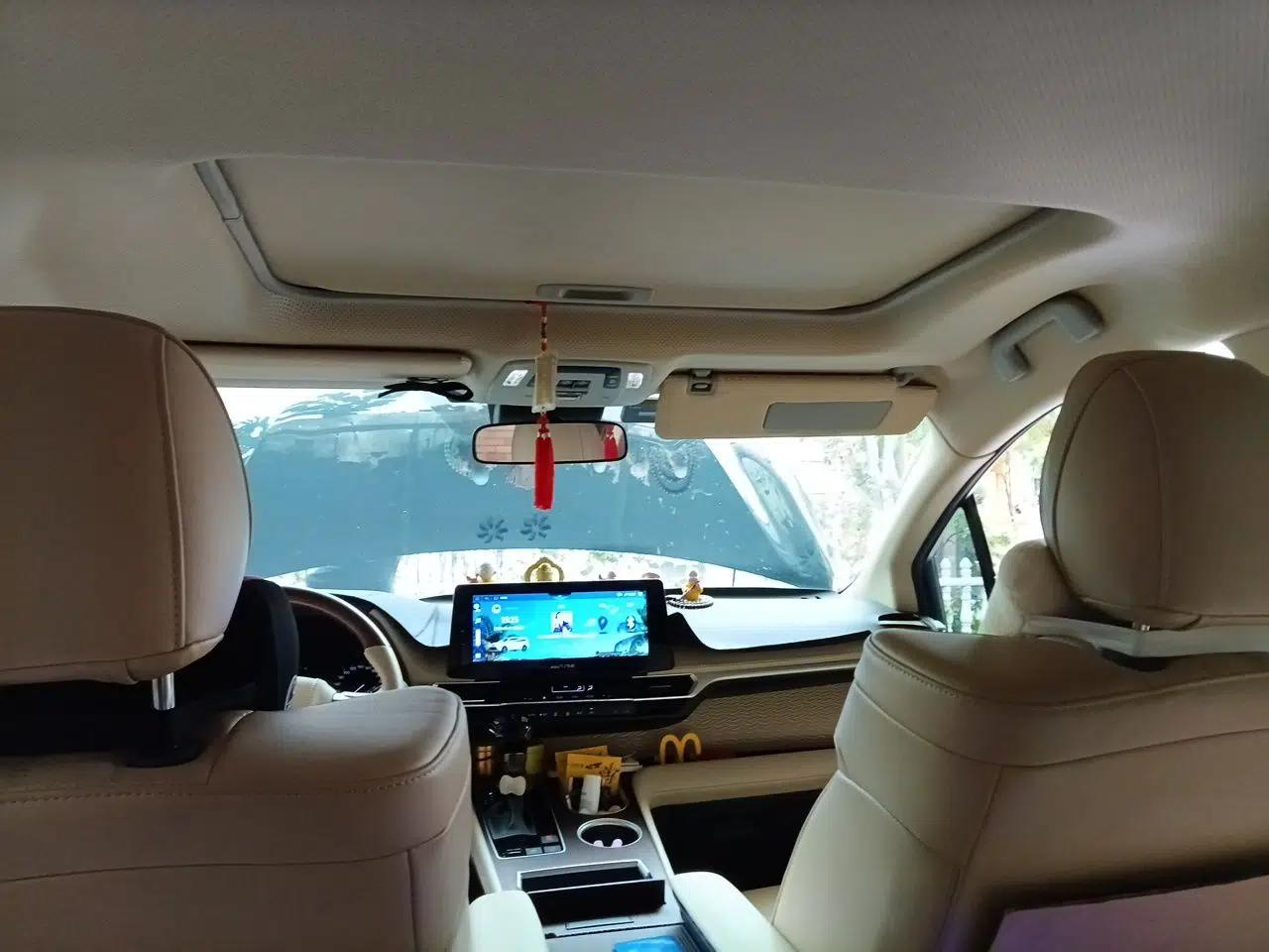 Toyota Granvia 2024 2.5L Hybrid Comfort Edition — миниатюра 19