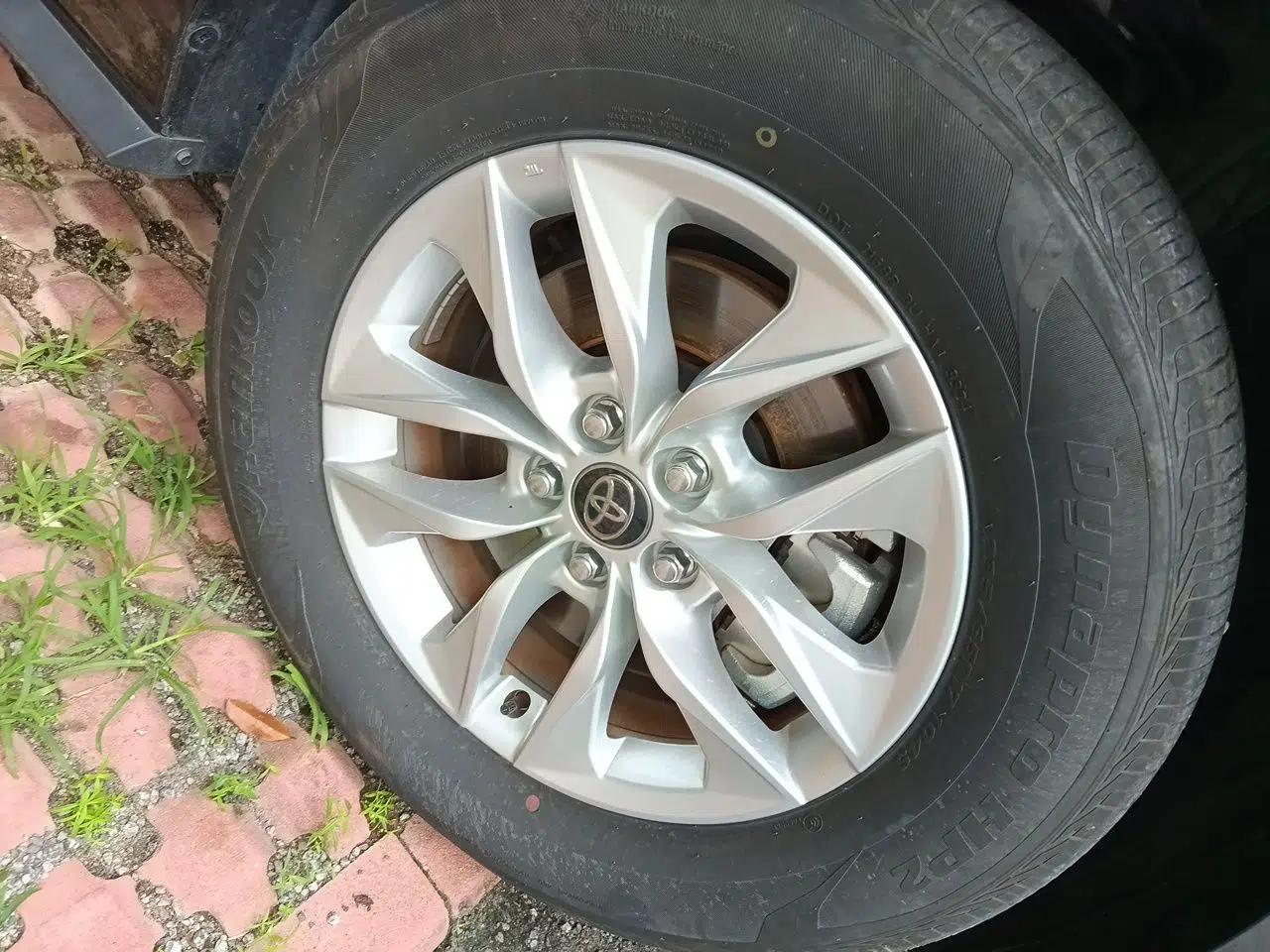Toyota Granvia 2024 2.5L Hybrid Comfort Edition — миниатюра 8